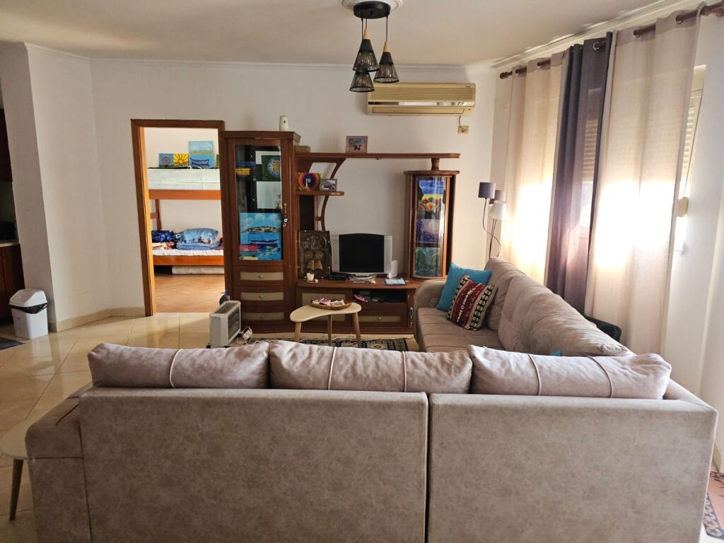 Appartamento 2+1, Via delle Barricate!