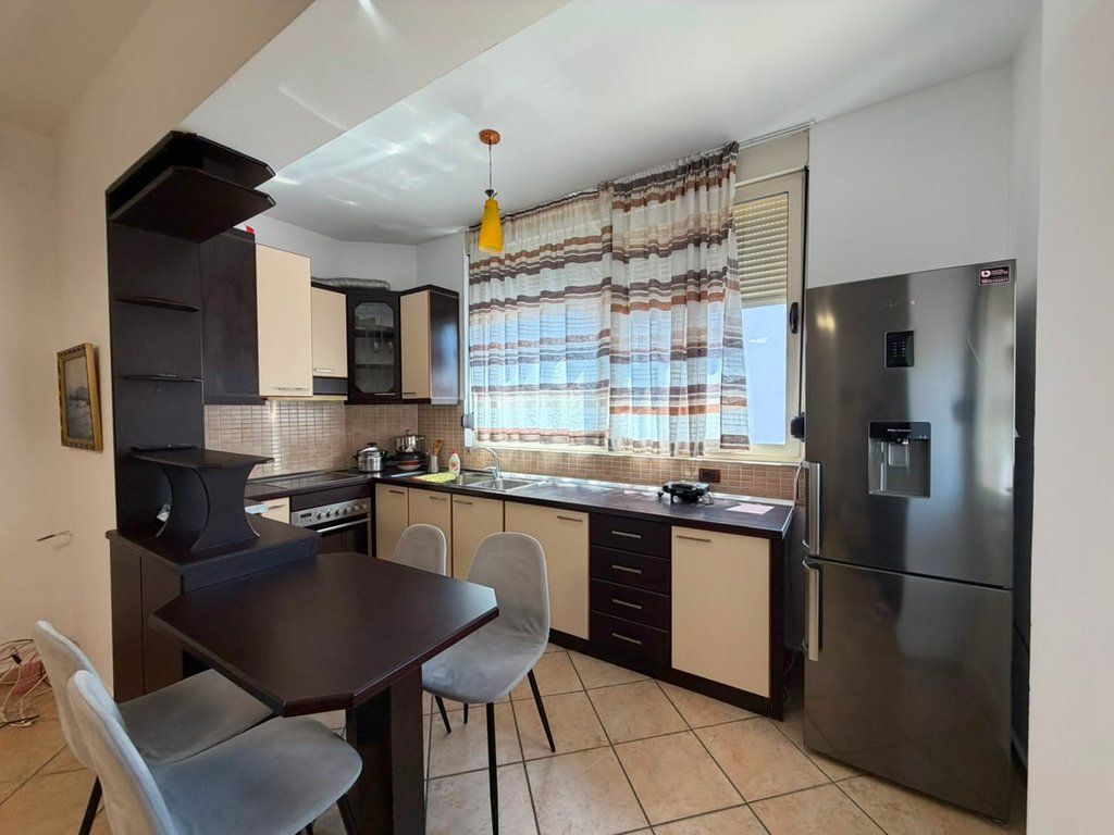 Affitto, Appartamento 2+1+2, 21 Dhjetori, Tirane