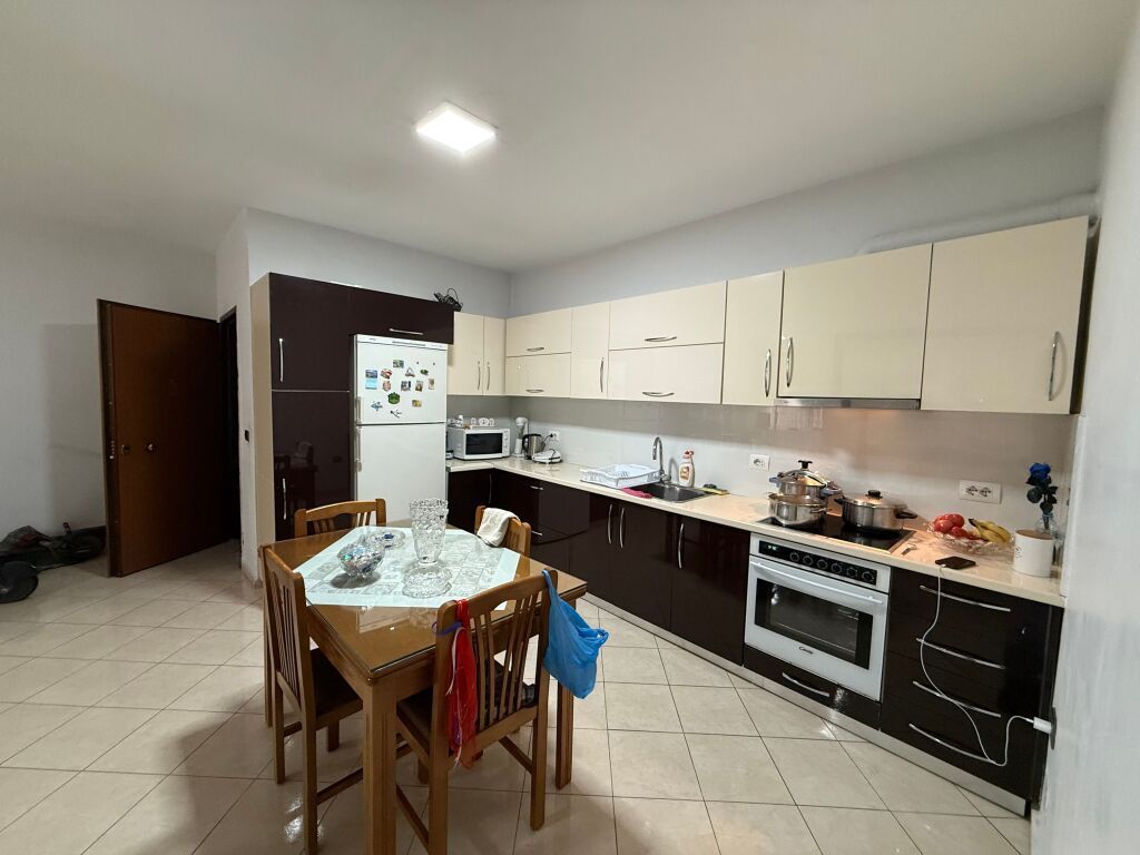 OKAZION! ASTIR APARTAMENT 2+1+2 PER SHITJE!