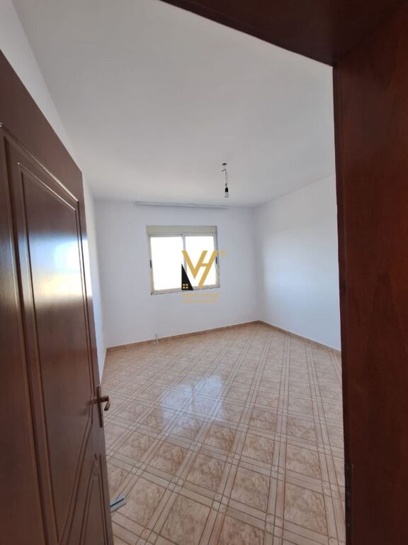 VENDESI APPARTAMENTO 2+1+2+VERANDA A FIER 75.000 EURO