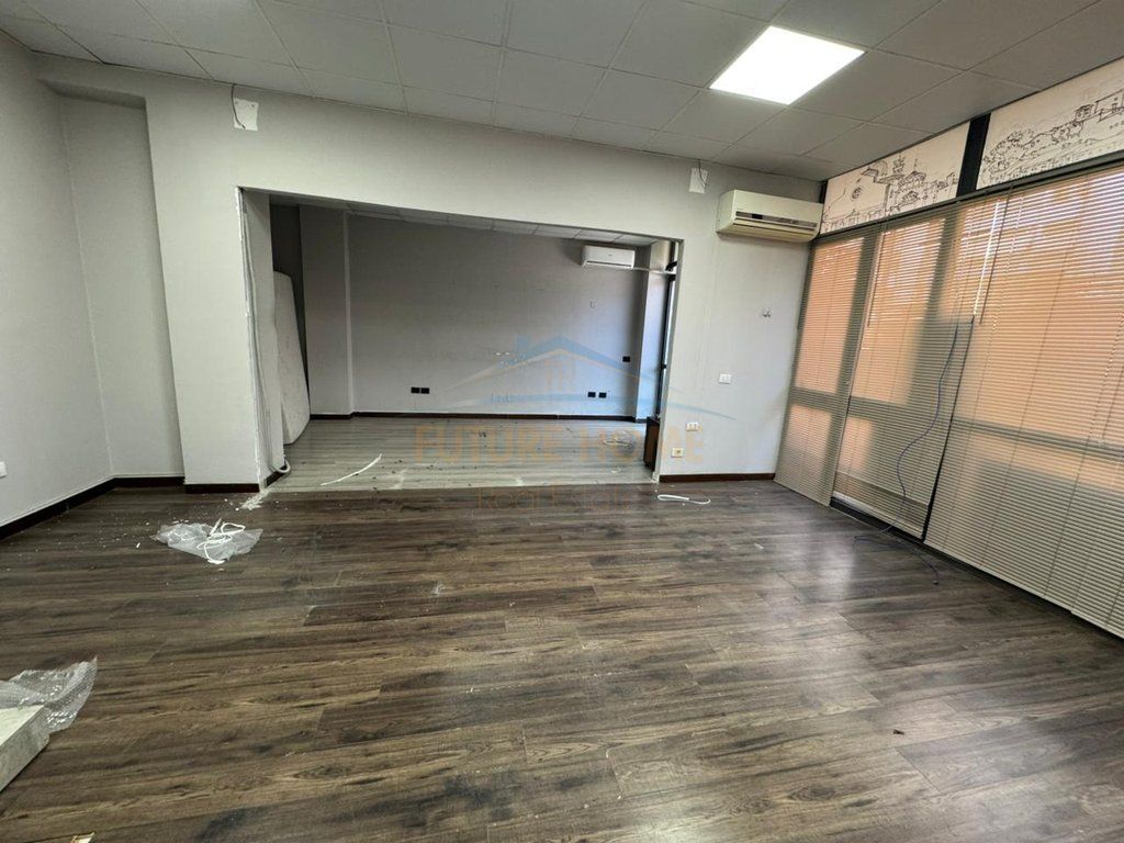 JAP ME QERA AMBIENT BIZNESI,BULEVARDI ZOGU 1,TIRANE