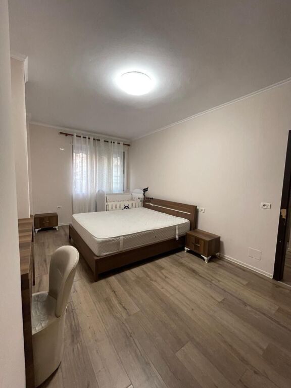 APARTAMENT ME QERA 2+1 FRESK 45.000 LEKE H-79455