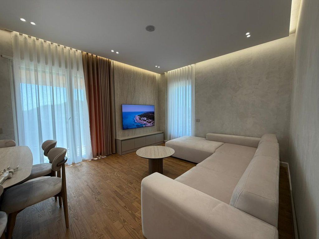 Shitet Apartament ekskluziv 3+1+3 në Residencen Secret Garden !!