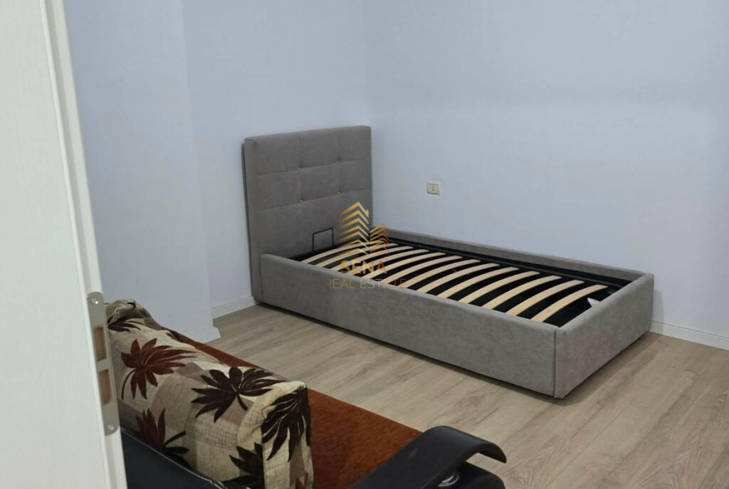 Qira, Apartament 2+1+blk, Rruga 5 Maji pas Concordit, 500 Euro/Muaj