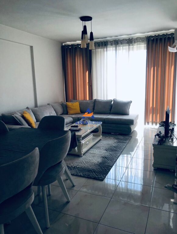AFFITTASI APPARTAMENTO 2+1+BALCONE "TE SELVIA" 70.000 LEKE