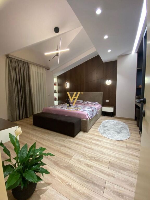 SHITET APARTAMENT 3+1+VERANDE TE REZ.PLATEA, FRESK 360.000 EURO
