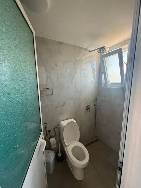 Qera | Apartament 1 + 1 | Qendra Shëndetësore Qytet Studenti | 490 €/muaj