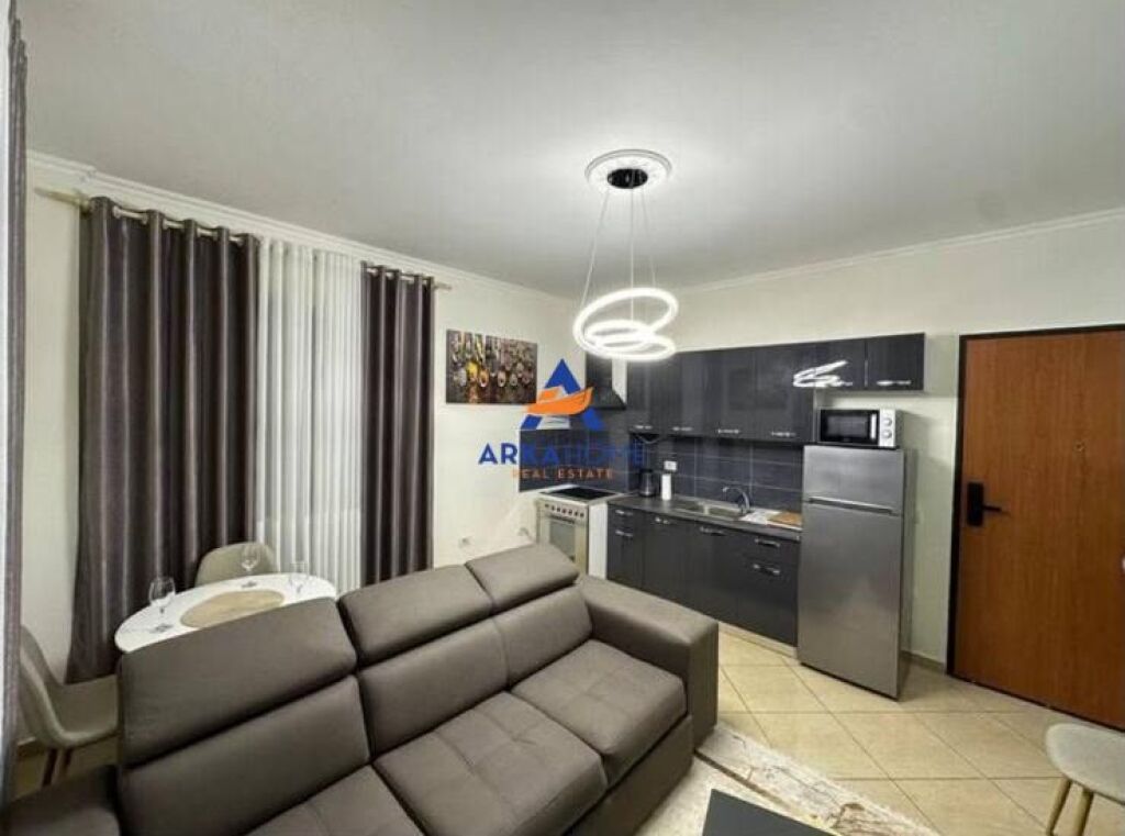 JEPET ME QERA APARTAMENT 1+1+BALLKON "FRESK" 40.000 LEKE