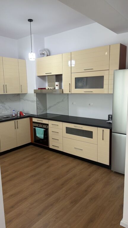 Appartamento 2+1, Kadiu Ali Dm!