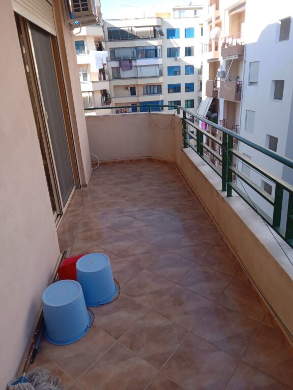 🏡APPARTAMENTO 2+1 IN AFFITTO A LUNGO TERMINE – RIVIERA, VLORA‼️