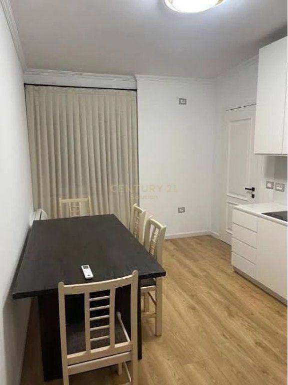 JEPET APARTAMET 2+1 PER QIRA NE BLLOK