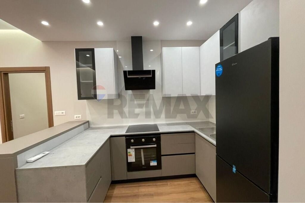 Apartament - Për Qira - Kompleksi Arlis, Tiranë
