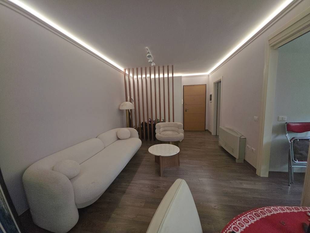 Lago di Tirana - Appartamento in affitto 3+1+2 + Posto auto vicino a Nobis!