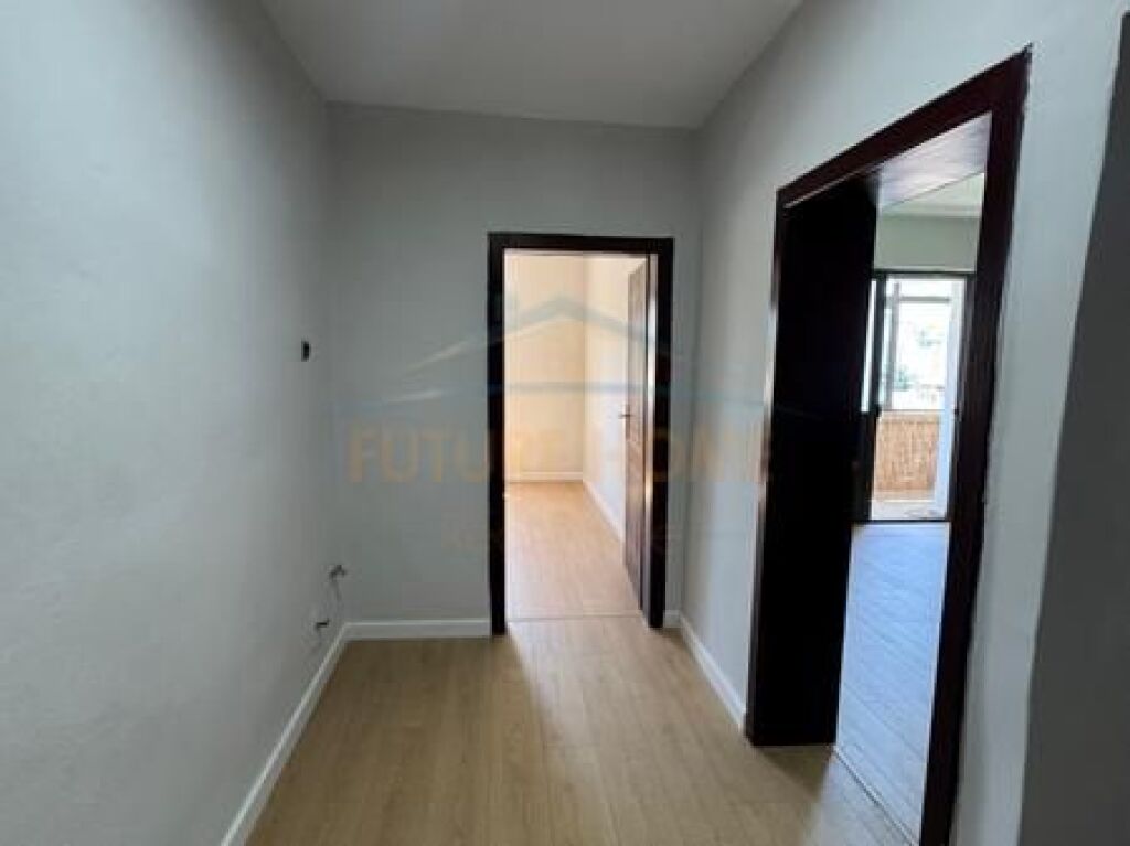 Shitet, Apartament 1+1, Ali Demi, Tirane