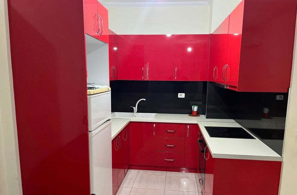 Apartment 1+1, Astir!