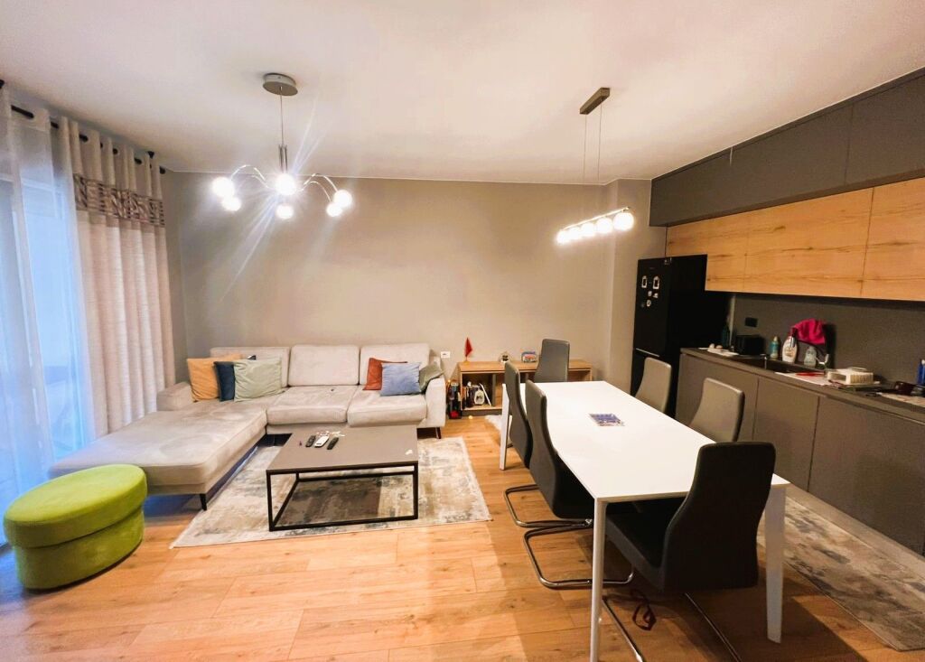 🏡2+1 Apartment for Sale at Panorama Complex, near Harry Fultz.