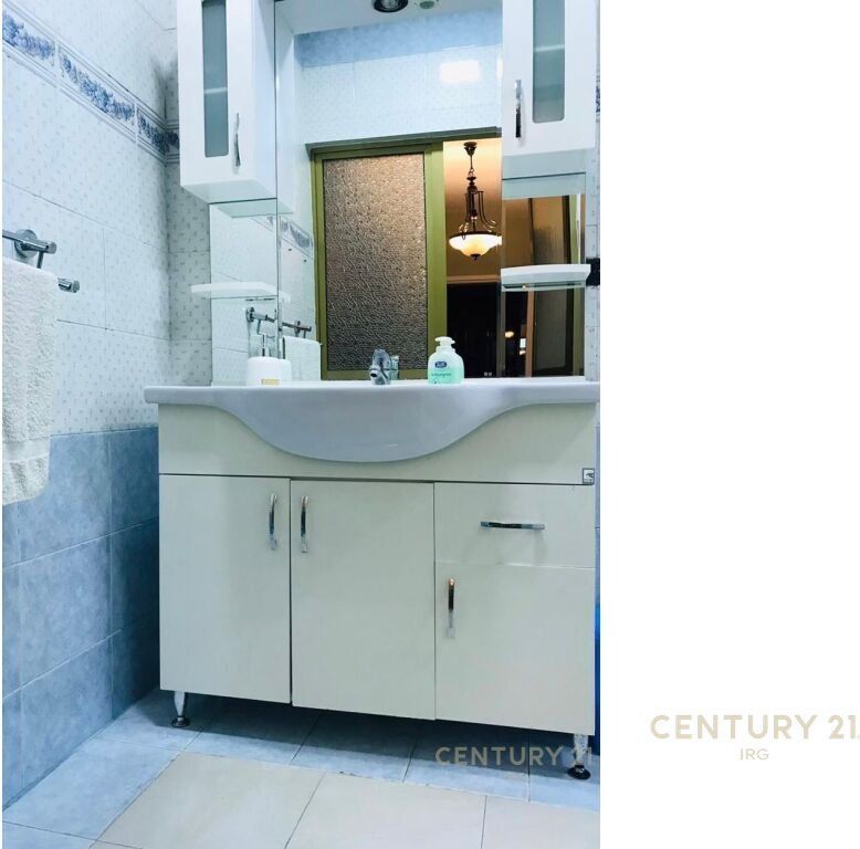 APPARTAMENTO 2+1 IN AFFITTO, PIAZZA SKËNDERBEJ - CENTRO. IRG143115