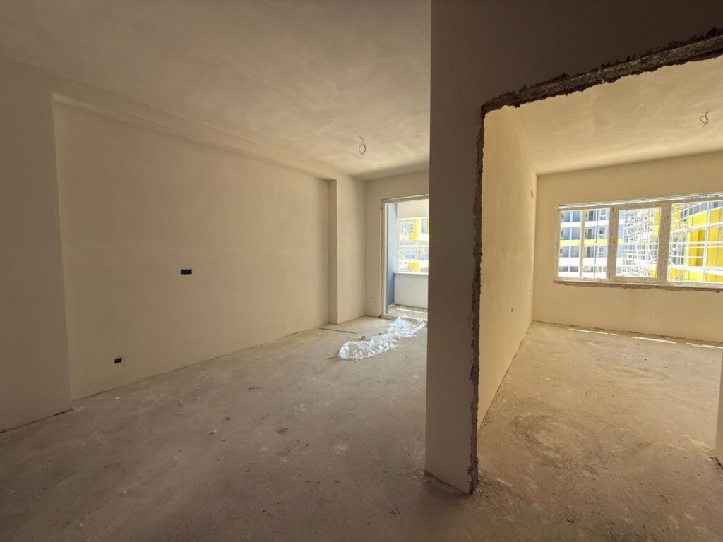 Shitet, Apartament 1+1+ ballkon , ”Univers City ”, Tiranë.