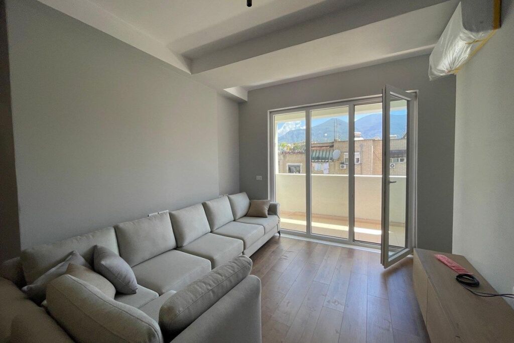SHK. E BASHKUAR, APARTAMENT 2+1 - PER QIRA
