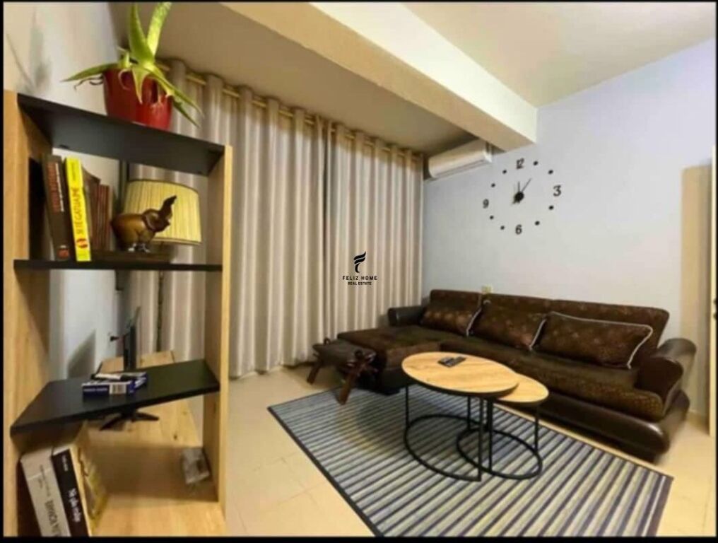 APARTAMENT ME QERA 2+1 STACIONI TRENIT 55.000 LEKE FH-79421