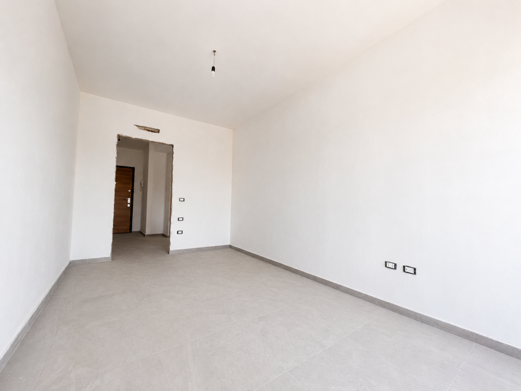 Shitet Apartament 2+1 ne katin e 7 tek Aura