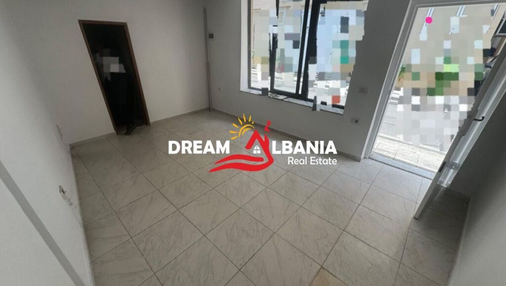 Jepet Zyre me qera Tek Rruga Fortuzi, Tirane (ID 42611559) f