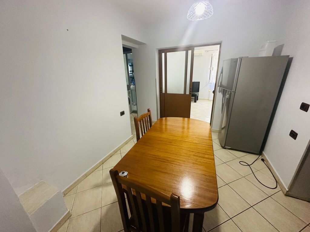Affittasi Appartamento 3+1+1 con Balcone