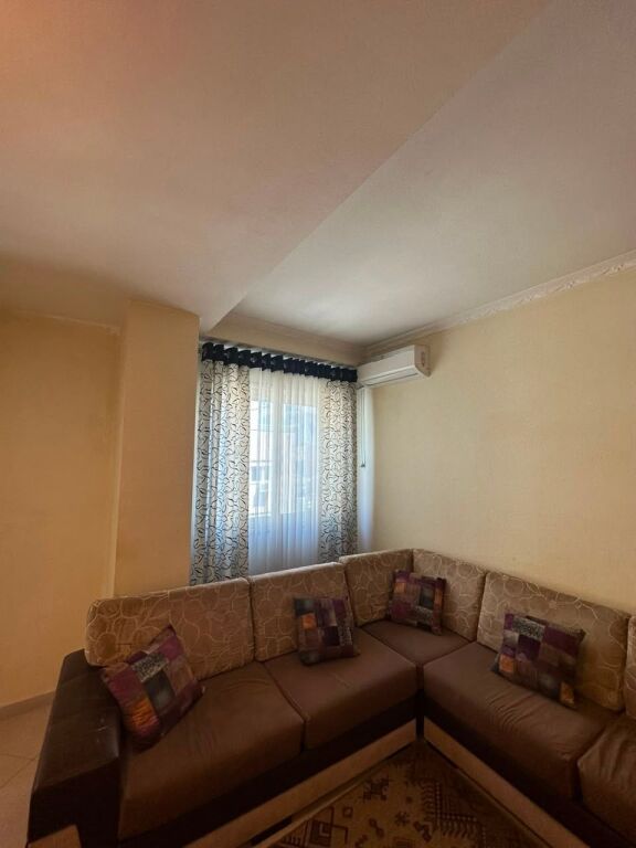 Apartment 1+1, Astir!