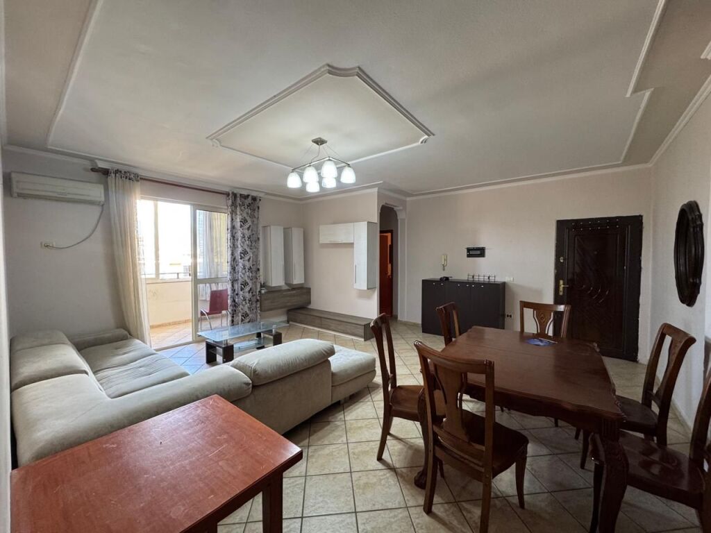 Apartament 3+1 për Shitje pranë Shkollës së Baletit!
