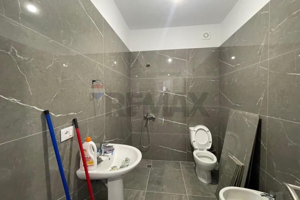 Apartament 2+1 me Qira tek Shkolla Bashkuar