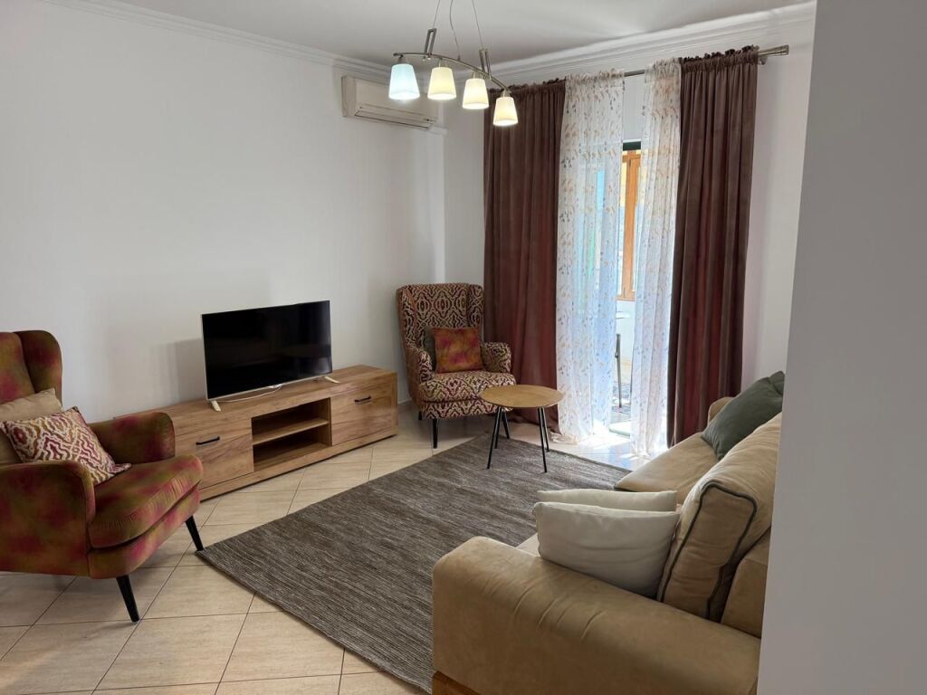 Apartament me qera - Stacioni i Trenit