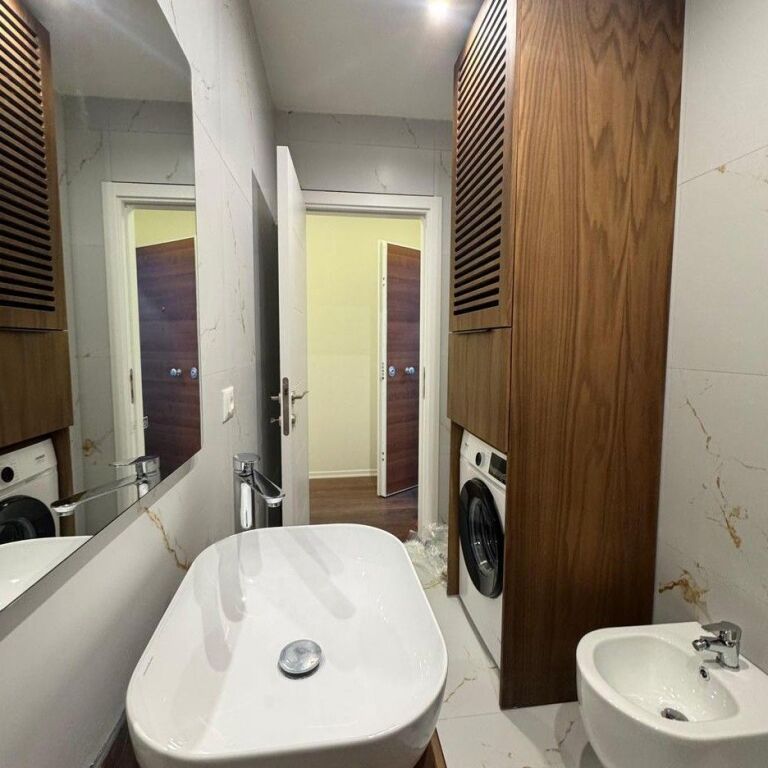 🏡✨ Apartment 2+1 + Parking Spot for Rent – Xhamllik ✨🏡