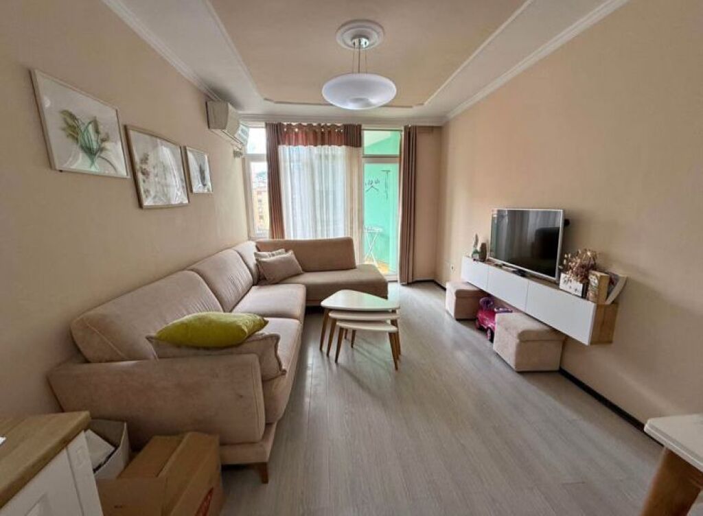 Apartament Me Qera 2+1 Tek Komuna e Parisit (ID B2201959) Tirane