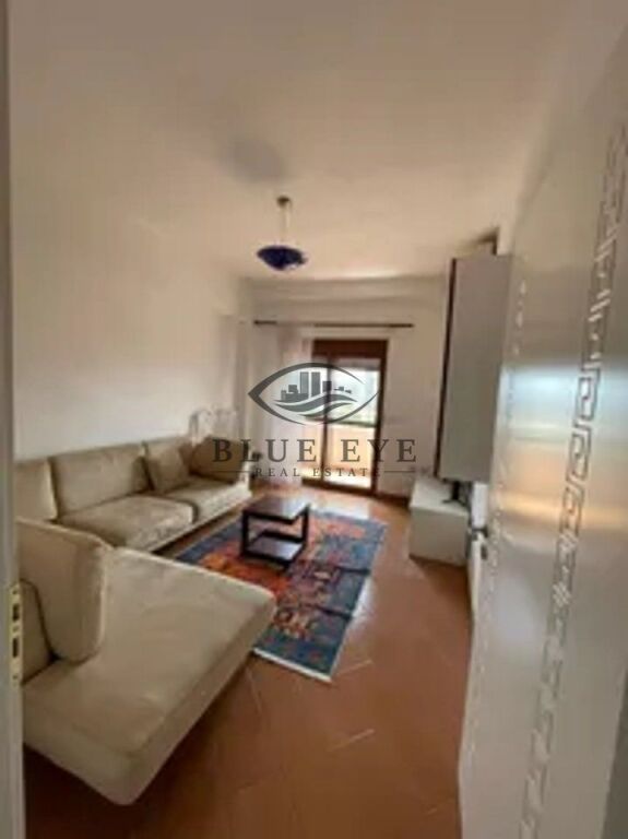 Apartament 1+1 per shitje ne Durres.