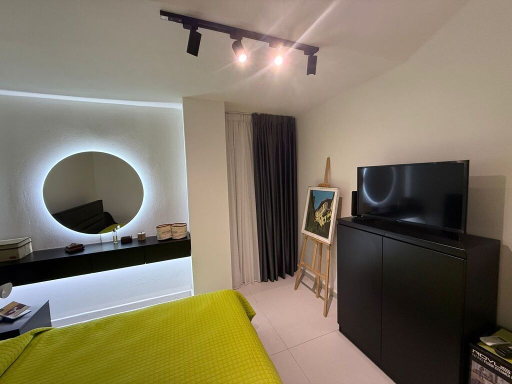 Shitet apartament 1+1 ne Fresk tek 2 Luanet