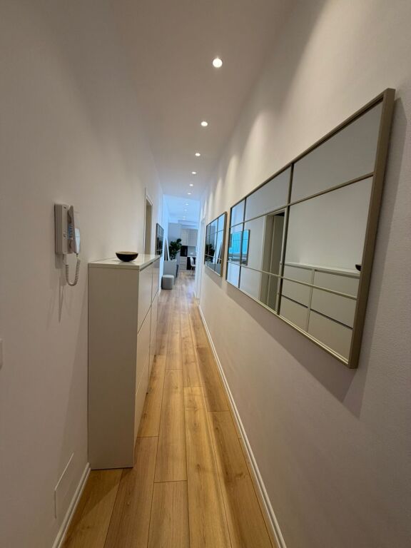 Tirane Commune of Paris, apartment 1+1+Balcony for rent, 2nd floor, 70 m², 105,000 Leke (Parking included in the price)