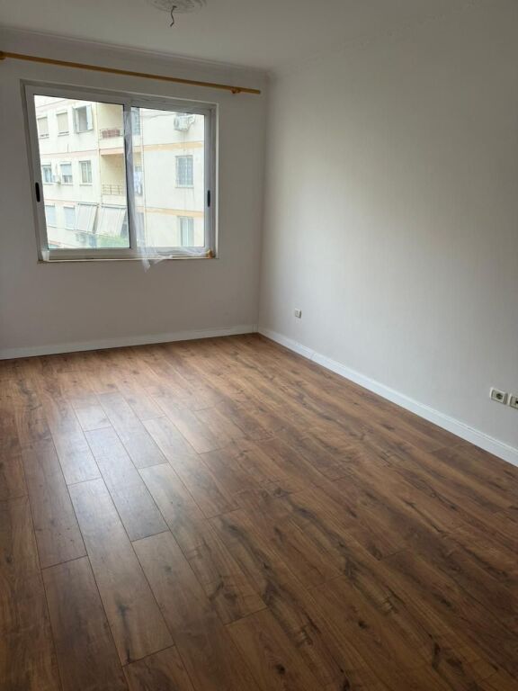 Appartamento 2+1 in vendita al Complesso Fratari ad Astir.
