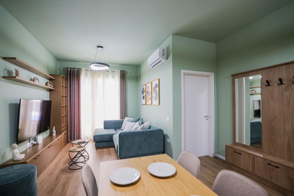 Shitet apartament 1+1 (me hipoteke)
