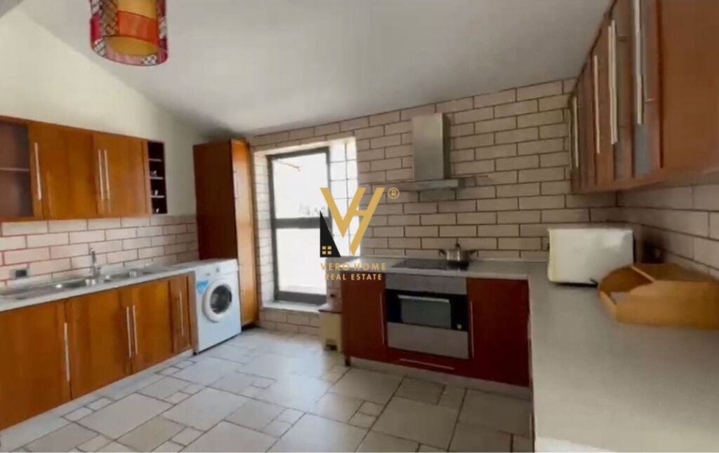 FOR RENT APARTMENT 1+1+VERANDA NEAR OXHAKU 50,000 LEKE