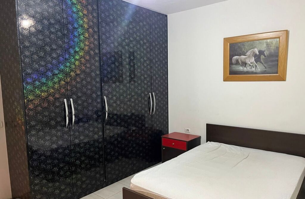 Apartment 1+1, Astir!