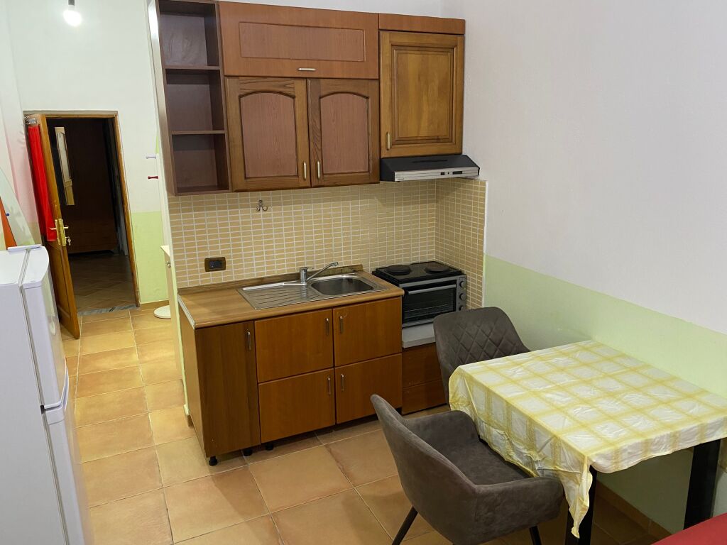🏡 Jepet Garsoniere me Qira pranë Qytet Studentit, Tiranë