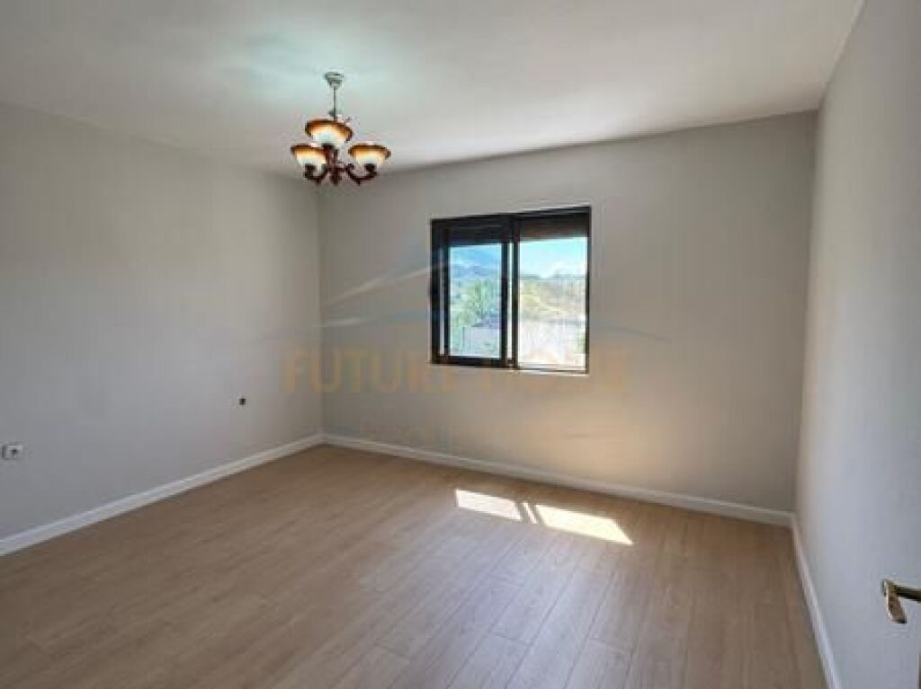 Shitet, Apartament 1+1, Ali Demi, Tirane