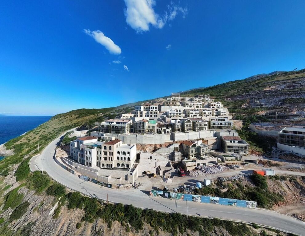 🏡 STUDIO + PARKING SPACE FOR SALE – FOLIE VILLAGE, JALË | 159,000€