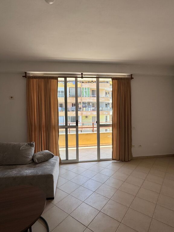 Apartament 2+1 për shitje Astir pranë bar Bohem