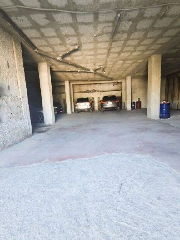 🏢 Locale Commerciale in Affitto – Selitë