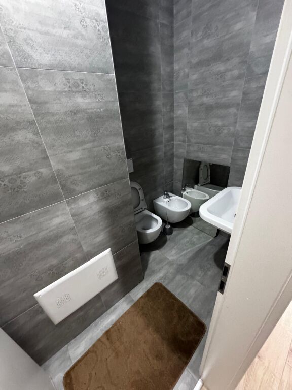 Shitet apartament 2+1+2 (me hipoteke)
