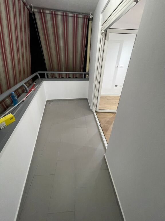 🏢 JEPET ME QERA APARTAMENT 1+1 – PRANË AIR ALBANIA