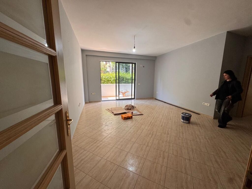 Apartament 2+1+2 per qera Bosh Tek Kodra e Diellit !