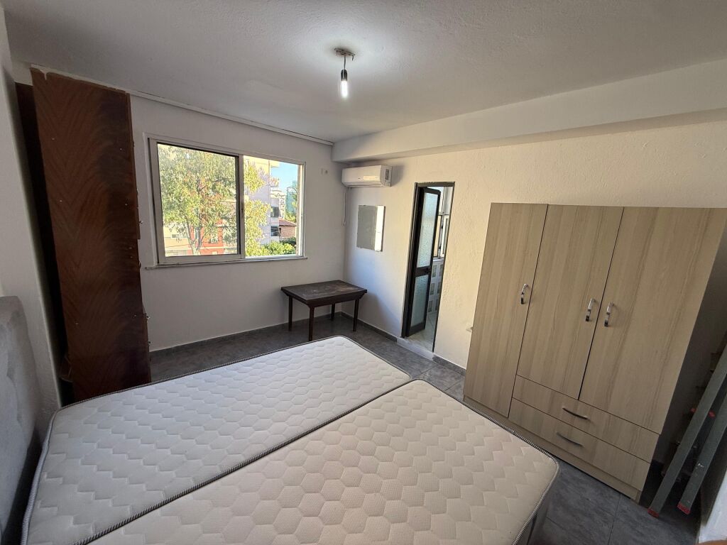 📣 RENT Apartment 1+1 📍 Near Brryli 🛣️ “Bajram Curri” Boulevard ✨  🏢 Existing Building 🪜 5th Floor (No Elevator) 🛋️ Furnished  💶 Price 35,000 Lek Per Month