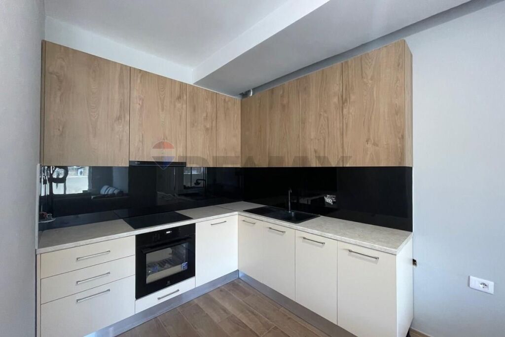 Apartament 2+1 me Qira tek Shkolla Bashkuar